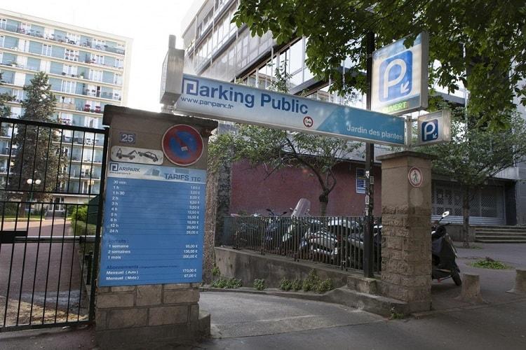 Photo of the INDIGO Jardin des Plantes car park in Paris