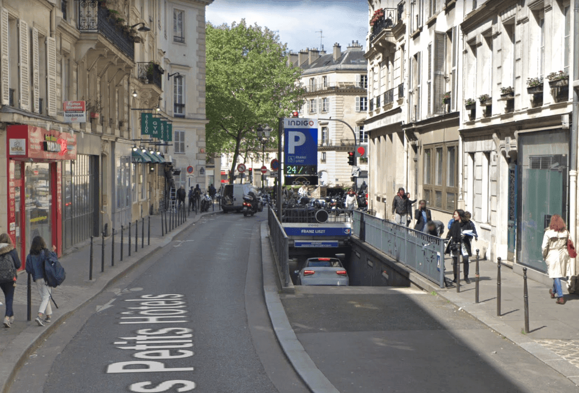 Photo of the INDIGO Franz Liszt car park in Paris
